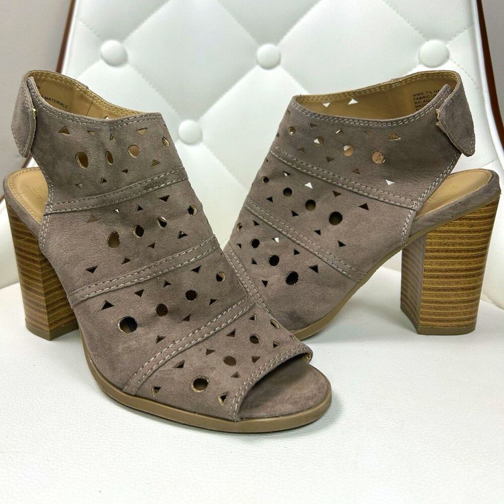 New Directions Hayden Bootie Sandals 7.5 Taupe Laser Cut Block Heel Peep Toe ND